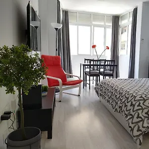 Amplio Estudio,vista Mar Y Montaña, A Pasos Del Centro Torremolinos